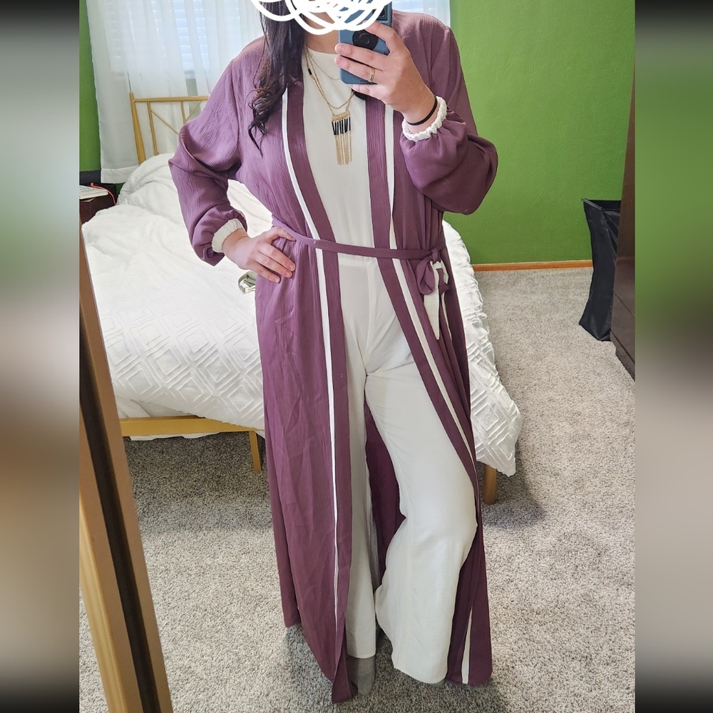 Xl White Jumpsuit With Purple Abaya